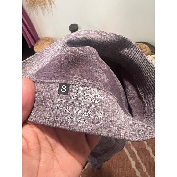 Women’s Seamless Activwear Camo Crop Long sleeve Workout Top Size small Purple - Picture 6 of 8